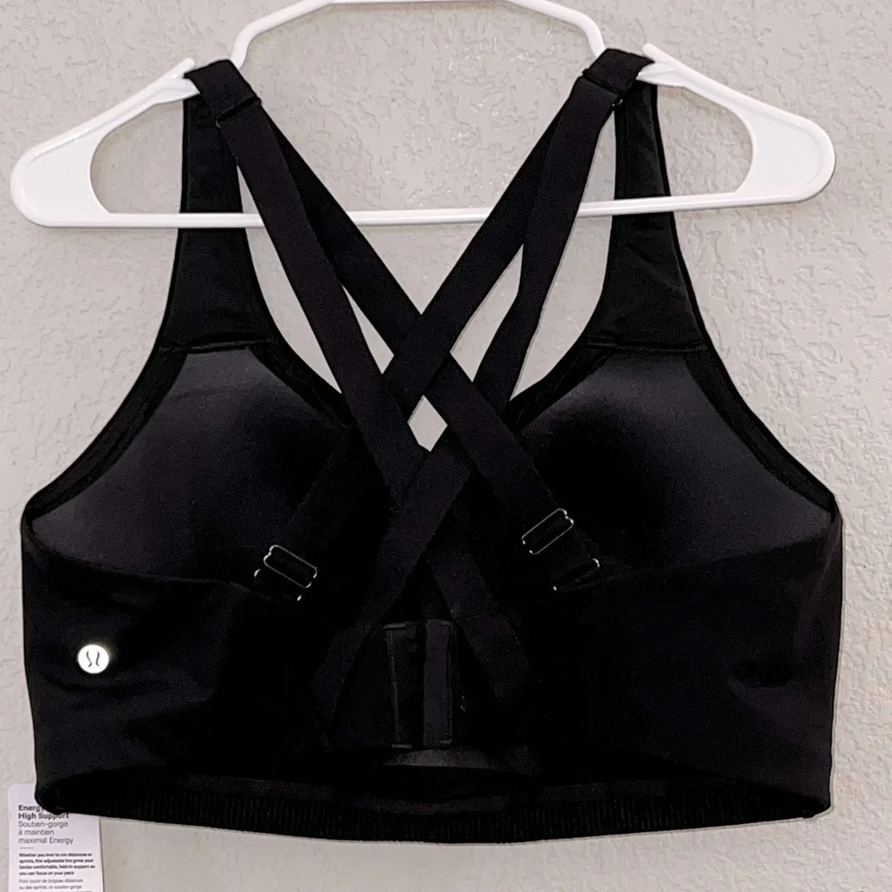 lululemon Energy bra high support black color size 40D Cross-Back Sports Bra NWT